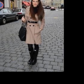 Kde sehnat kabát jako má Jitka Válková?