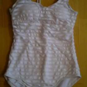 Dvouvrstvé jednodílné plavky bílé