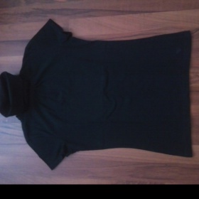 Černé tričko s krátkým rukávem a roláčkem Esprit - foto č. 1