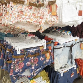 Kytičkované kraťasy na léto