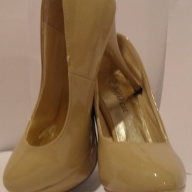 Tělové - nude lodičky