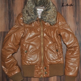 Hnědá camel bundička Bershka - foto č. 1