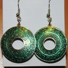 Zelené naušnice kruhy s prostorovými vzory