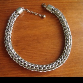 Masivní kovový náhrdelník - foto č. 1