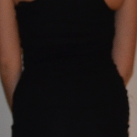 Černé mini šaty - foto č. 1