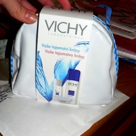 Sada Vichy výrobků v taštičce - foto č. 1