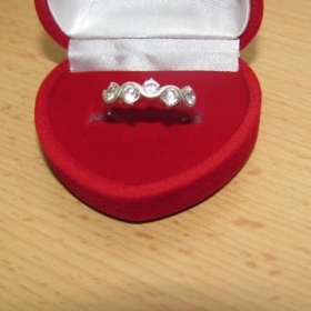 Stříbrný prstýnek