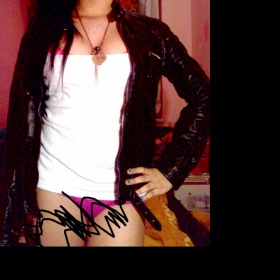 Hnědá kožená bunda