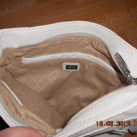 Bílá crossbody Geoss