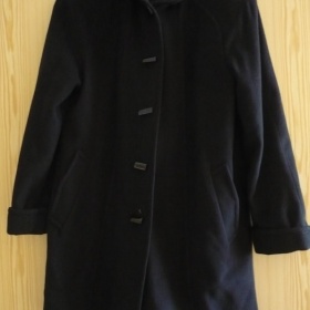 Černý kabát - foto č. 1