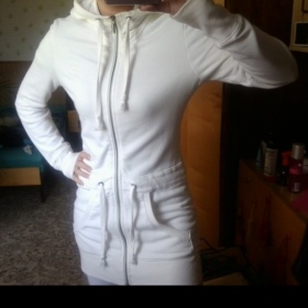 Dlouhá krémová mikina s kapucí Esprit - foto č. 1