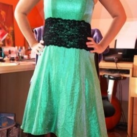 Společenské šaty zelené