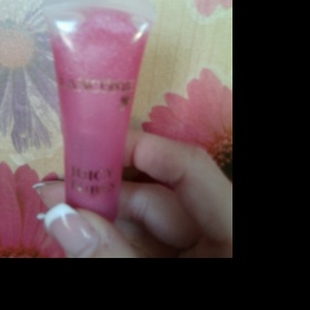 Růžový lesk na rty Lancome 19 Lychee