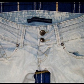 Světlé džíny Bershka