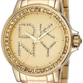 Hodinky ve zlaté barvě