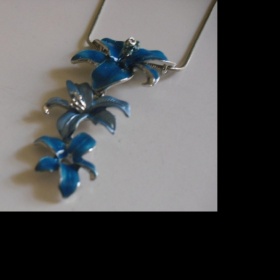 Náhrdelník s náušnicemi modré květy - foto č. 1