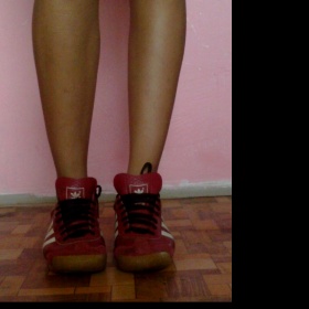 Dámské červené boty Adidas