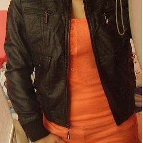 Černá koženková bunda do pasu