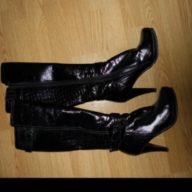 Zimní kozačky na platformě  Danea Family - foto č. 1