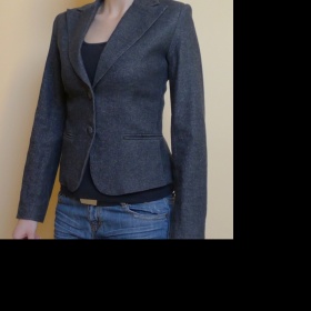 Šedé vypasované sako