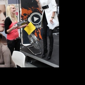 Elegantní kabátek Michaely Kociánové