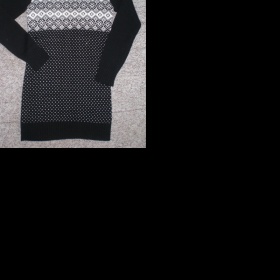 Prodloužený svetřík se vzorem Gate