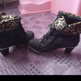Leopardí kotníčkové boty na šněrování - foto č. 1