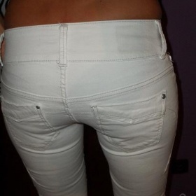 Džíny bílé Bershka