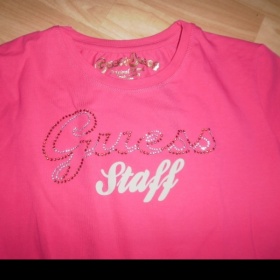 Růžové tričko Guess - foto č. 1