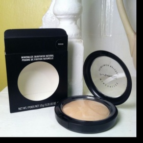 MAC Mineralize Skinfinish Natural - odstín Medium plus - foto č. 1