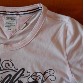 Světlounce růžové tričko Tommy Hilfiger - foto č. 1