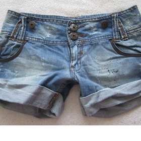 Modré džínsové mini kraťásky Bershka - foto č. 1