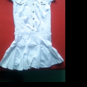 Bílé šaty z ciziny