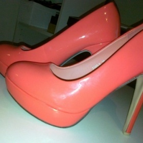 Korálové dámské lodičky