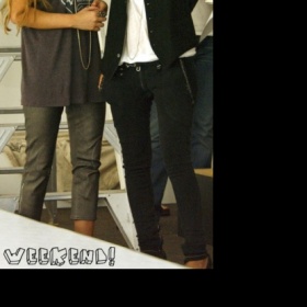 Kožené kotníkové boty a vesta - kde sehnat