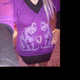 Fialová tunika nebo šaty