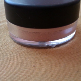 Minerální makeup E.l.f. odstín Fair