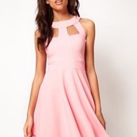 Růžové šaty ke státnicím