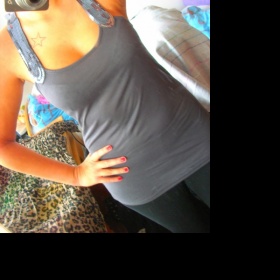 Šedé tílko s flitry Fishbone