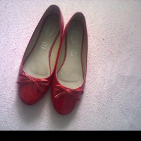 Červené lesklé balerínky Always