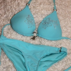 Tyrkysové plavky New Yorker