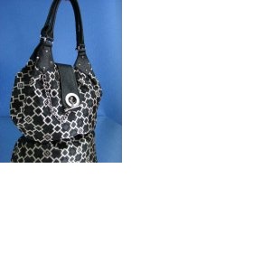 Černá kabelka se vzorem z obrázku