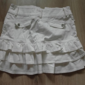 Bílá pružná sukně vel. 40