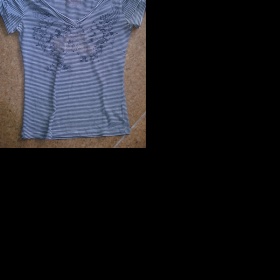 Černo-bílé tričko