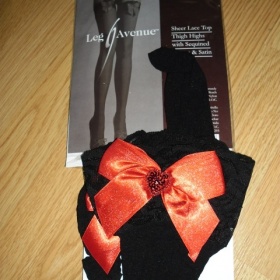 Černé samodržící punčochy Leg Avenue