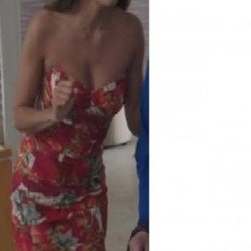 Šaty Gaby Solis ze Zoufalých manželek S08E20