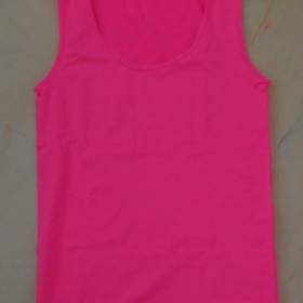 Neonově růžové tílko s širšími ramínky