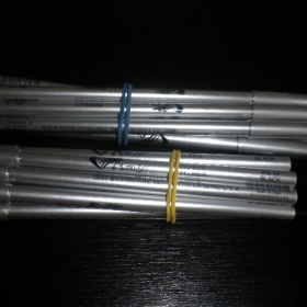 Balík tužek na oči Amuse (černá), orig. zabalené