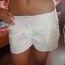 Bílé šortky Amisu - foto č. 2