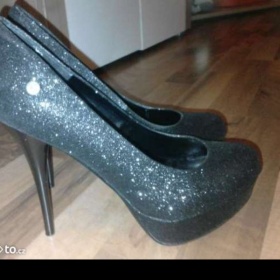 Černé třpytivé lodičky Kitten